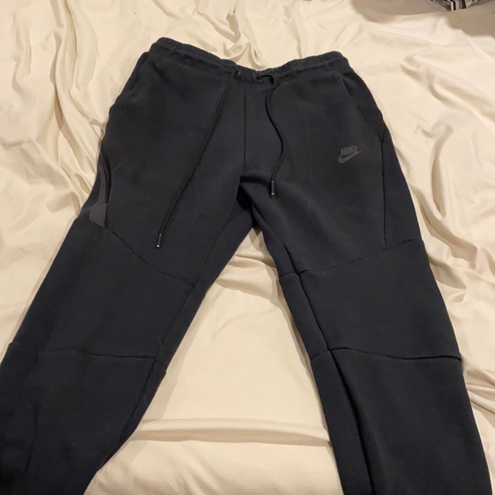 Nike tech fleece joggers